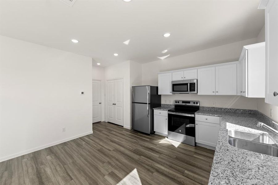 13. 512 Merced - Kitchen (4) 13. 512 Merced - Kitchen (4)