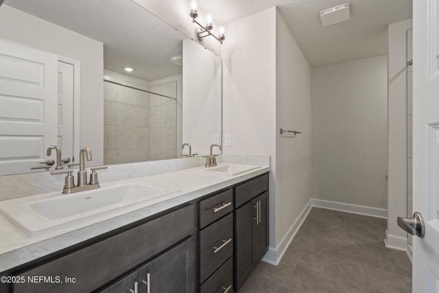 Furnished interior view inside a new home in Summerglen, Jacksonville (Image 3).