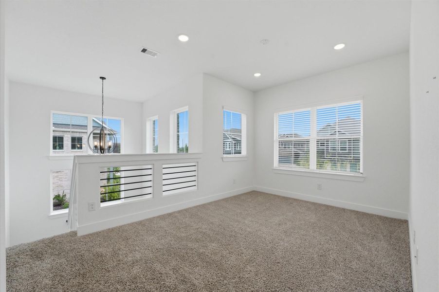 Spacious, unfurnished interior of a new home in , Katy (Image 16).