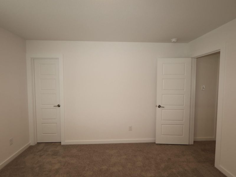 Spacious, unfurnished interior of a new home in Summerview, Fulshear (Image 28). Spacious, unfurnished interior of a new home in Summerview, Fulshear (Image 28).