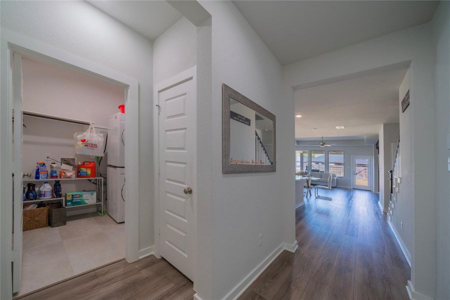 Furnished interior view inside a new home in Mason Woods, Cypress (Image 9). Furnished interior view inside a new home in Mason Woods, Cypress (Image 9).