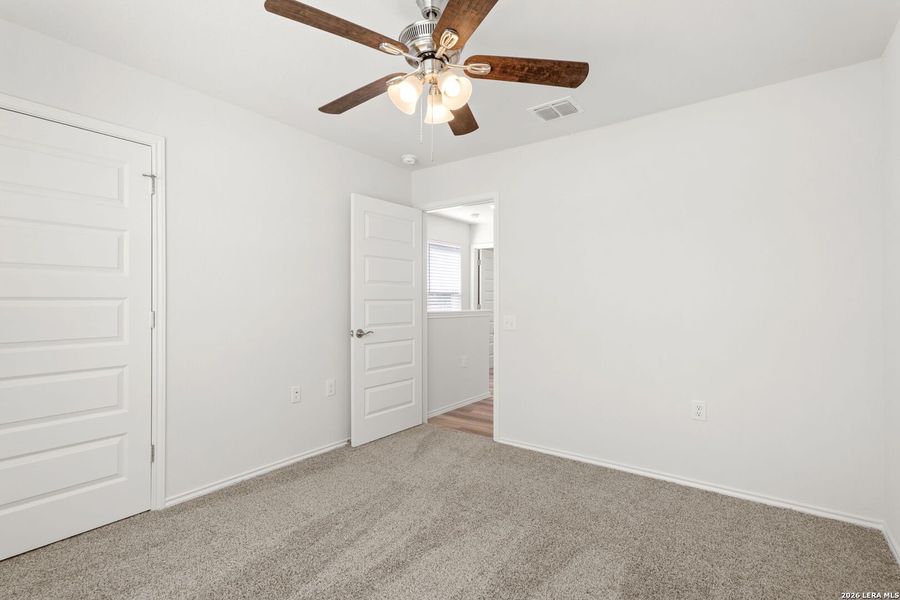 Spacious, unfurnished interior of a new home in , San Antonio (Image 16).