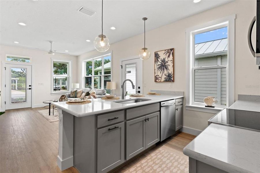 Kitchen with Breakfast Bar