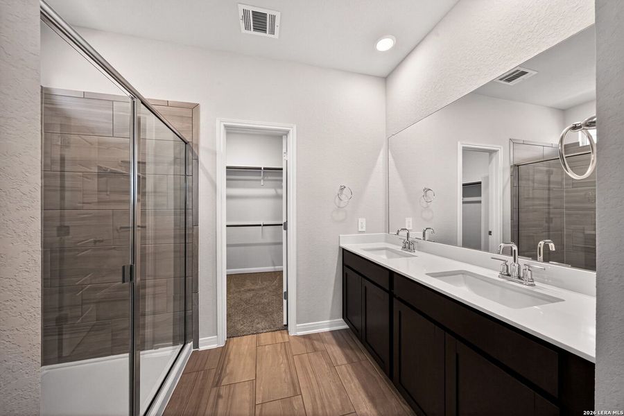 Furnished interior view inside a new home in Thomas Pond, San Antonio (Image 10).