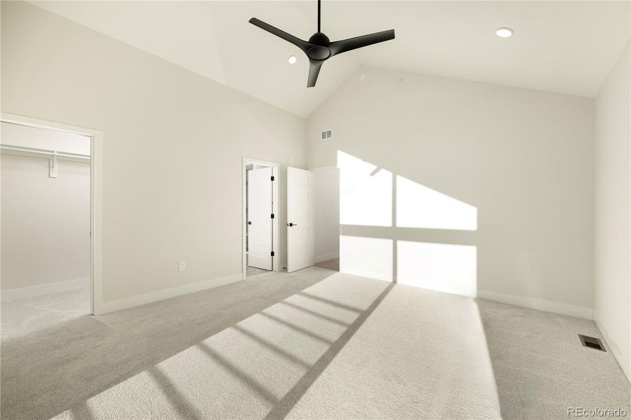 Spacious, unfurnished interior of a new home in , Winter Park (Image 27).