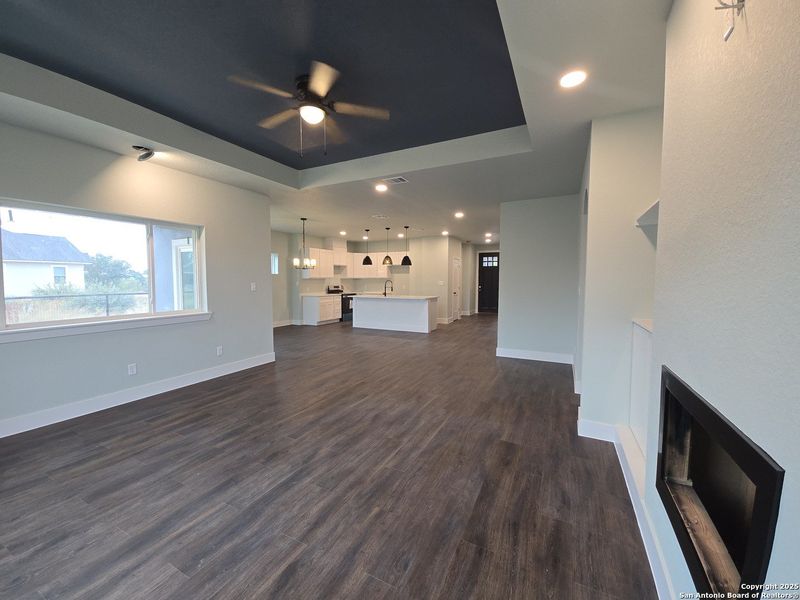 Spacious, unfurnished interior of a new home in , Blanco (Image 12).