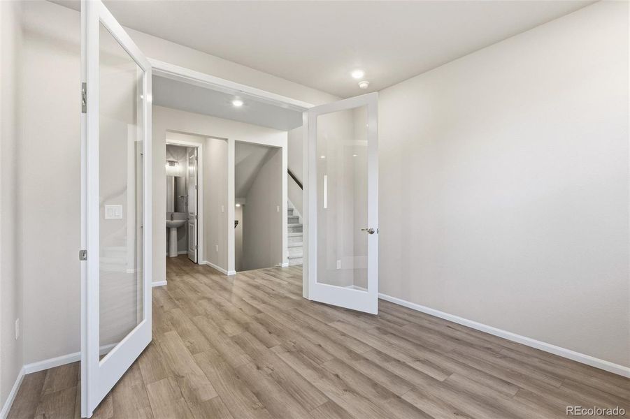 Spacious, unfurnished interior of a new home in Talon Pointe, Thornton (Image 30).