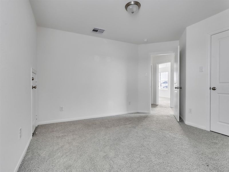 Spacious, unfurnished interior of a new home in Sweetgrass Village, Barrett (Image 19).