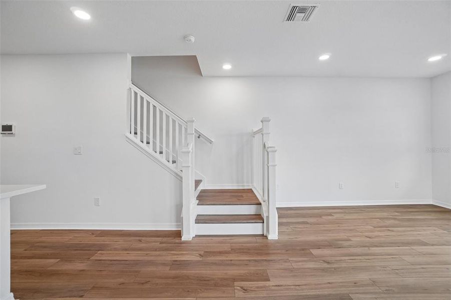 Spacious, unfurnished interior of a new home in Twin Oaks, Zephyrhills (Image 20).