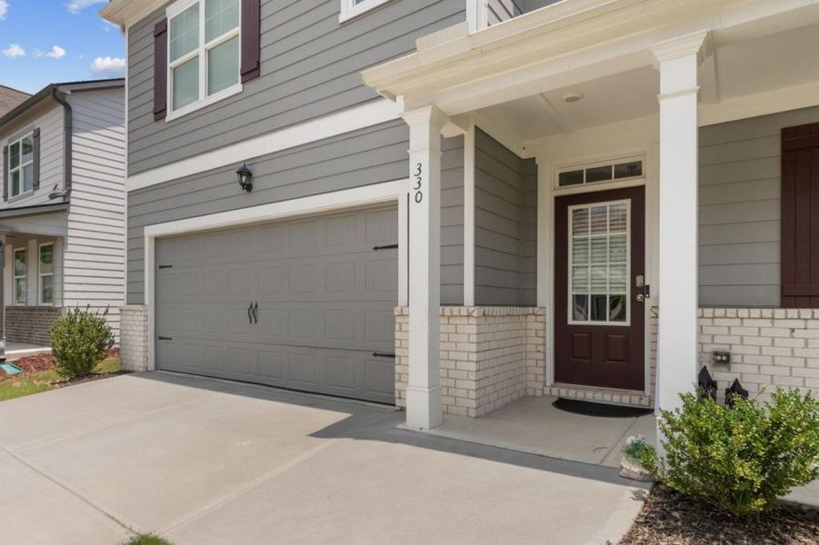 Exterior details and patio area of a home in , Dawsonville (Image 28).