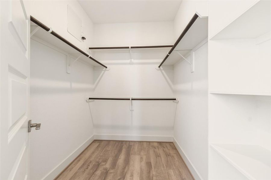 Spacious, unfurnished interior of a new home in Shady Acres, Houston (Image 27). Spacious, unfurnished interior of a new home in Shady Acres, Houston (Image 27).