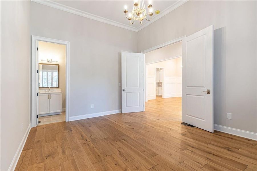 Spacious, unfurnished interior of a new home in , Brookhaven (Image 43).