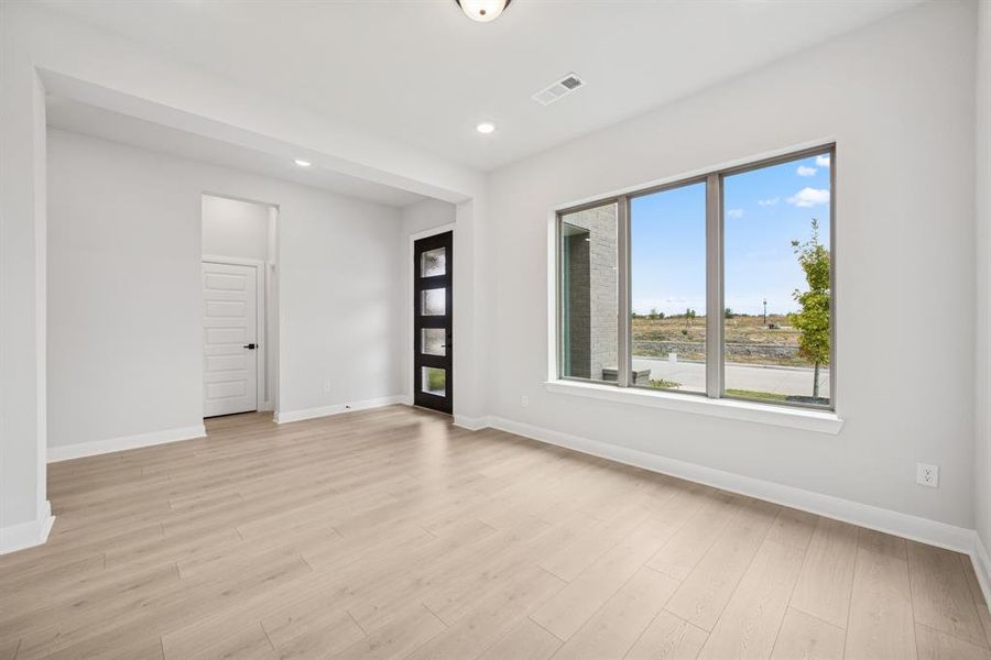 Spacious, unfurnished interior of a new home in Talia – Garden Series, Mesquite (Image 27).