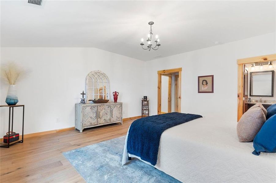 Furnished interior view inside a new home in , Jasper (Image 18).