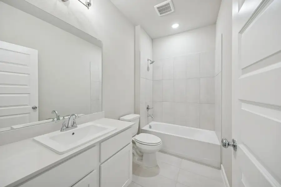 Bathroom in the Stanley II home plan by Trophy Signature Homes – REPRESENTATIVE PHOTO Bathroom in the Stanley II home plan by Trophy Signature Homes – REPRESENTATIVE PHOTO