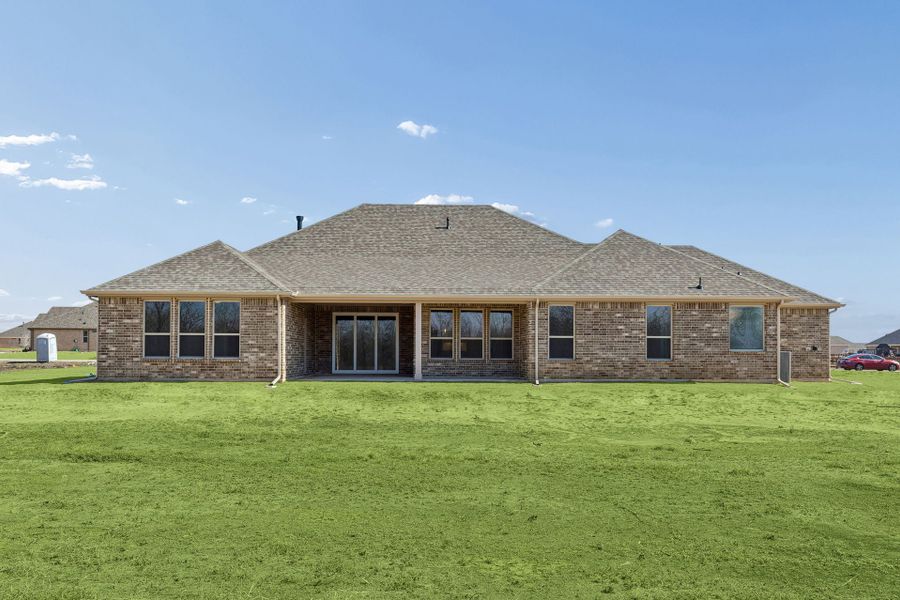 Exterior details and patio area of a home in Ellis Ranch Estates, Waxahachie (Image 4).