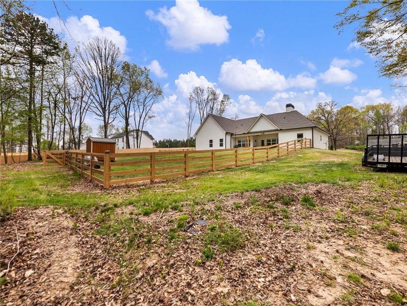 Exterior details and patio area of a home in , Gillsville (Image 37).