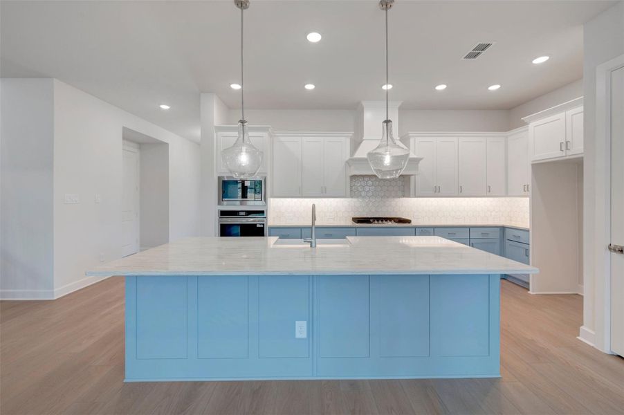 Furnished interior view inside a new home in ARTAVIA - Parkview Collection, Conroe (Image 7).