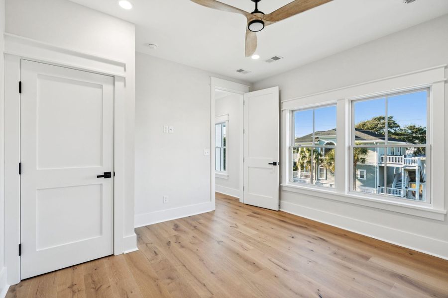 Spacious, unfurnished interior of a new home in , Isle Of Palms (Image 84). Spacious, unfurnished interior of a new home in , Isle Of Palms (Image 84).
