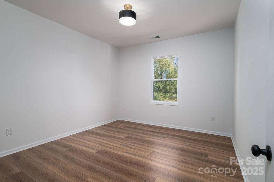 Spacious, unfurnished interior of a new home in , Shelby (Image 23).