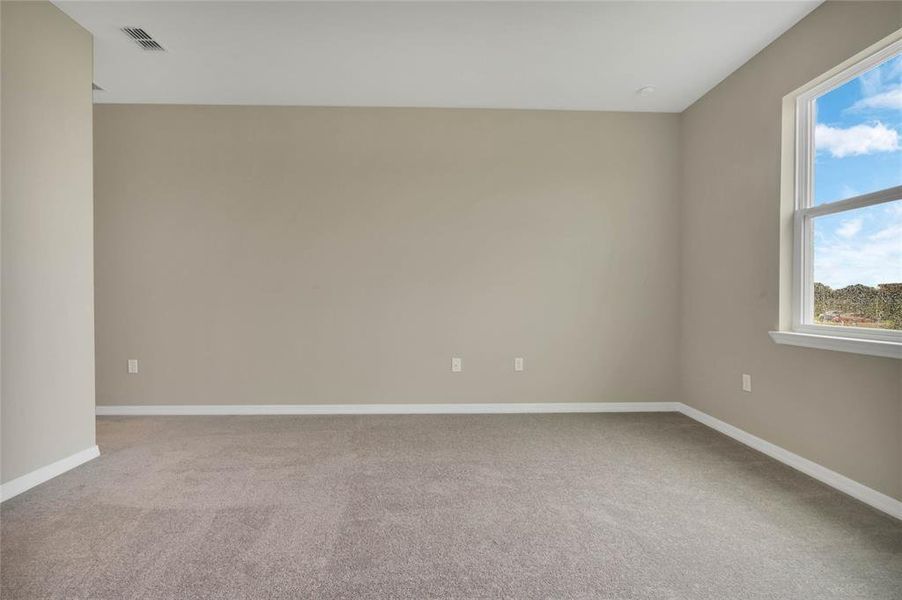 Spacious, unfurnished interior of a new home in Village at Windsor Reserve, Eagle Lake (Image 33). Spacious, unfurnished interior of a new home in Village at Windsor Reserve, Eagle Lake (Image 33).