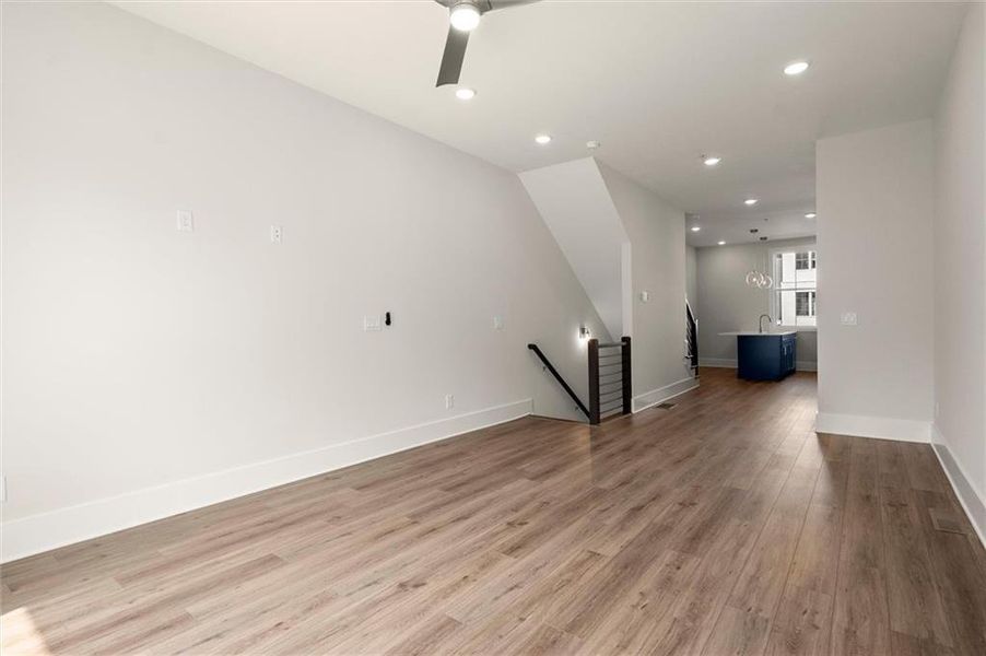 Spacious, unfurnished interior of a new home in , Alpharetta (Image 35).