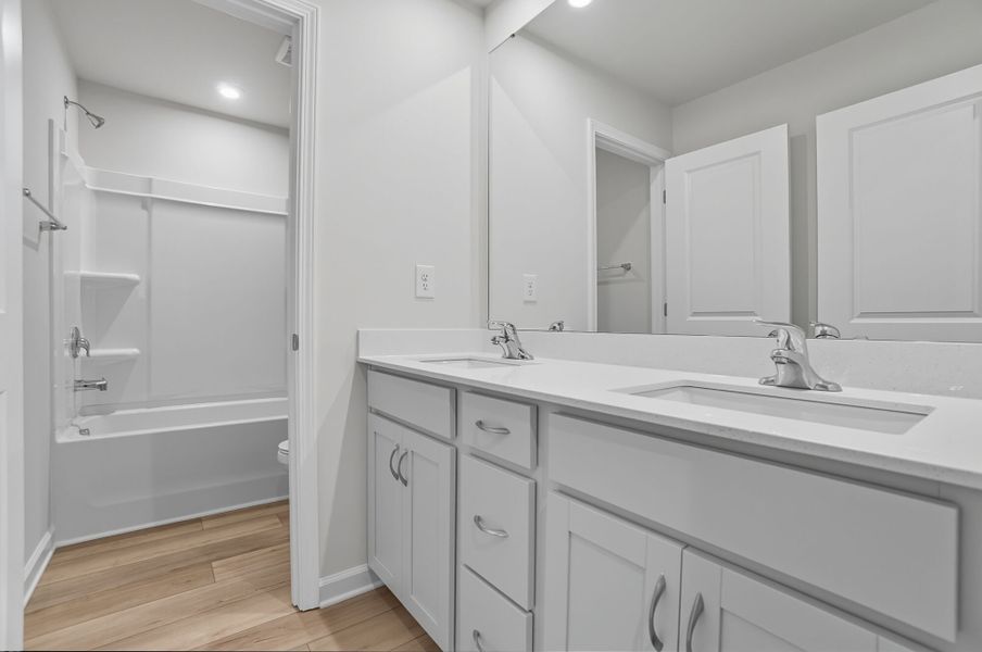 Photo representation of the Sequoia plan. Colors, finishes and options will vary.