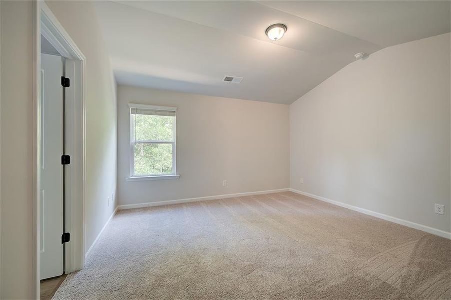 Spacious, unfurnished interior of a new home in Kingston, Locust Grove (Image 28).