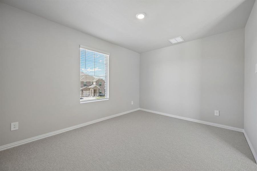 Spacious, unfurnished interior of a new home in Lakehaven - Signature Series, Farmersville (Image 31).