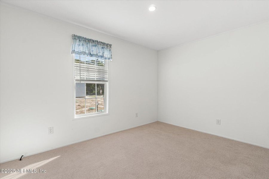 Spacious, unfurnished interior of a new home in , East Palatka (Image 22).