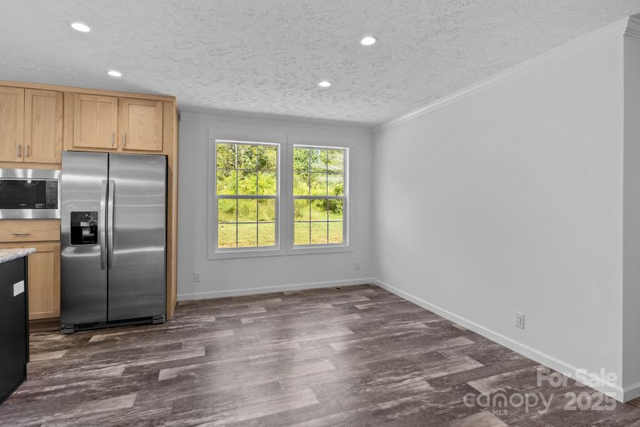 Spacious, unfurnished interior of a new home in , Rockwell (Image 18).
