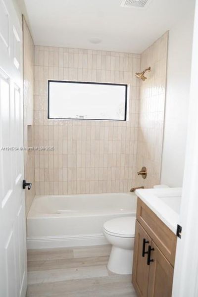 Furnished interior view inside a new home in , Labelle (Image 5).