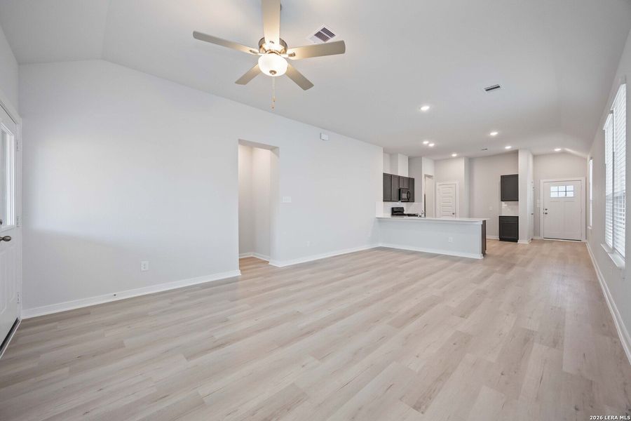 Spacious, unfurnished interior of a new home in Red Hawk Landing, San Antonio (Image 9).