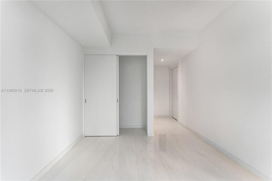 Spacious, unfurnished interior of a new home in , Miami (Image 27).