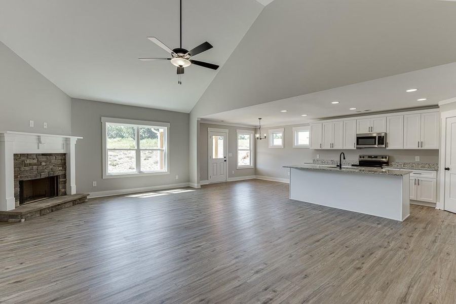 Spacious, unfurnished interior of a new home in , Hartwell (Image 17).
