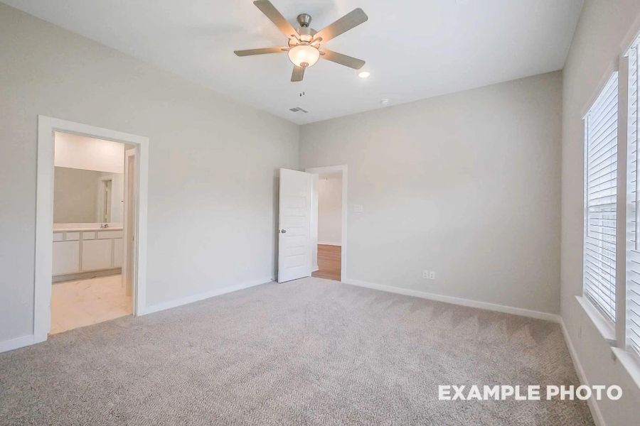 Spacious, unfurnished interior of a new home in , Rosharon (Image 11).