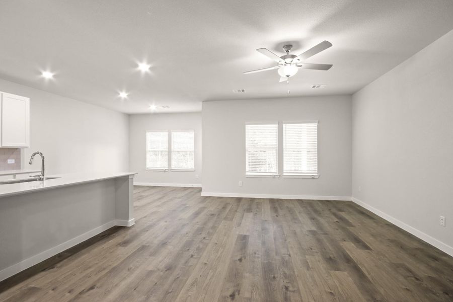 Furnished interior view inside a new home in Oakwood Ranch, Willis (Image 12). Furnished interior view inside a new home in Oakwood Ranch, Willis (Image 12).
