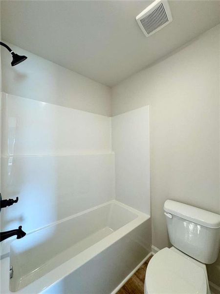 Spacious, unfurnished interior of a new home in , Lula (Image 14).