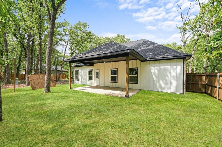 Exterior details and patio area of a home in , Trinidad (Image 3).