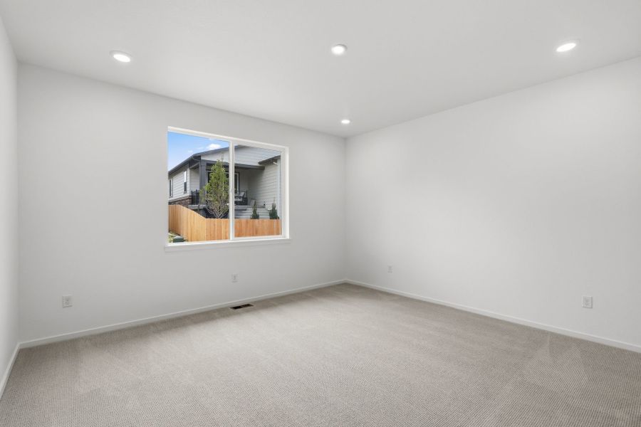 Spacious, unfurnished interior of a new home in Harvest Crossing, Aurora (Image 24).