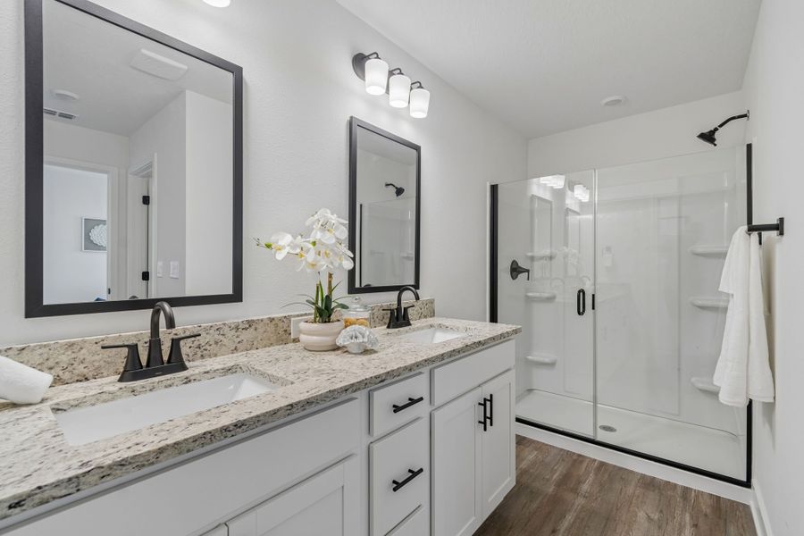 Representative furnished interior of a home built from the 1515 by Adams Homes in Winding Oaks, Weeki Wachee (Image 34).