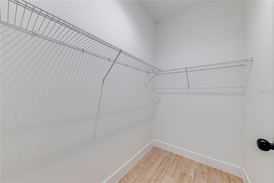 Spacious, unfurnished interior of a new home in , Ocklawaha (Image 28).