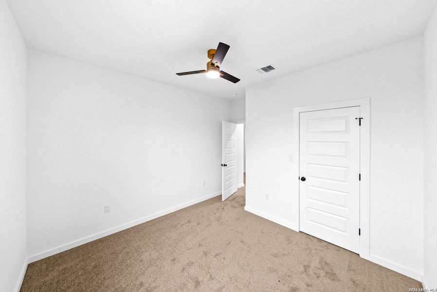 Spacious, unfurnished interior of a new home in , San Antonio (Image 25).