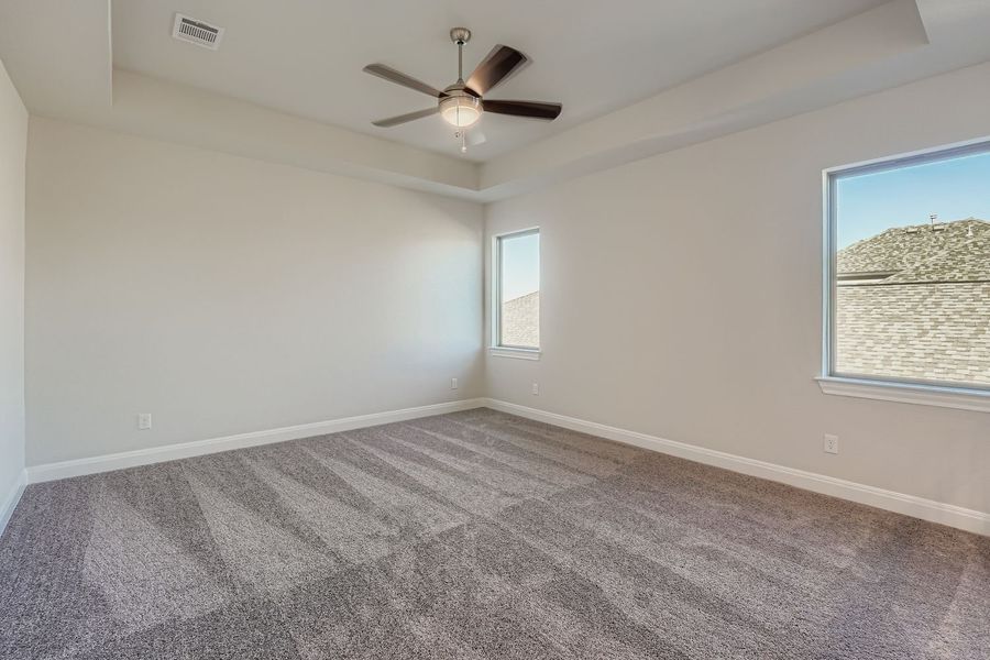Spacious, unfurnished interior of a new home in 6 Creeks, Kyle (Image 6).