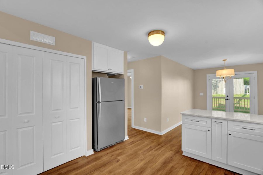 11-web-or-mls-230 N Melville St-11