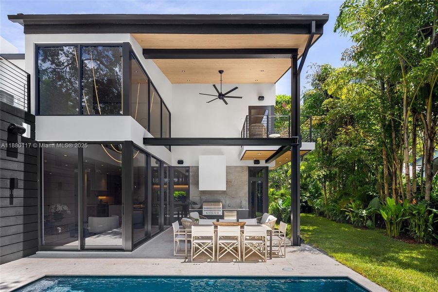 Image 91 of a home in .