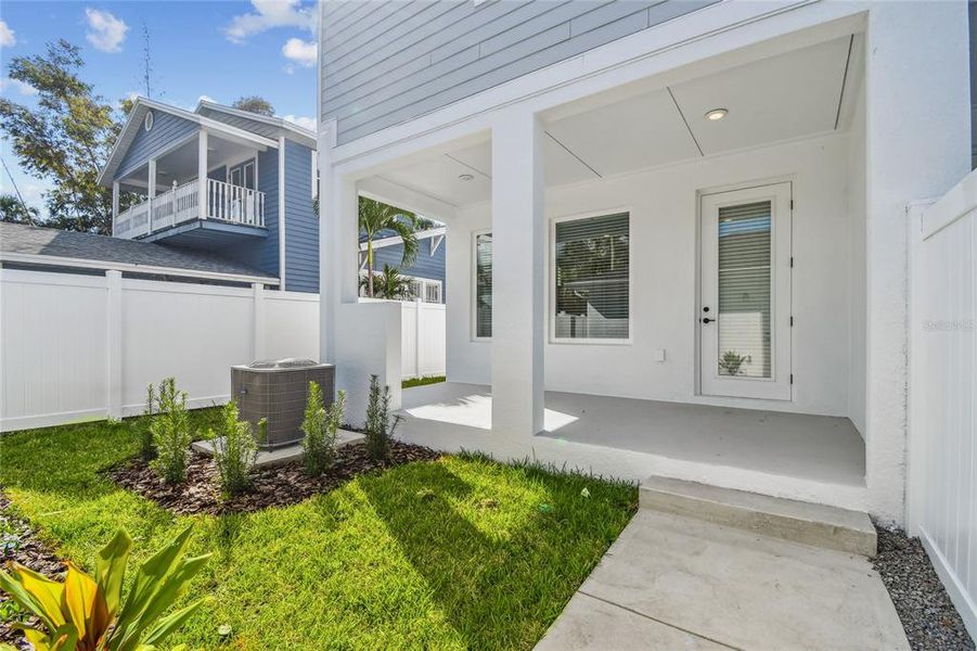 Exterior details and patio area of a home in , Tampa (Image 19).
