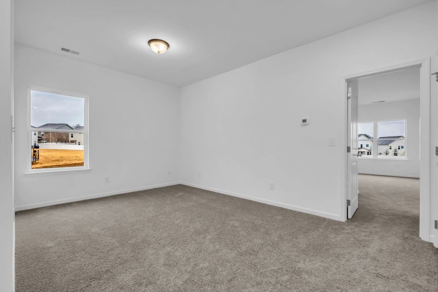 Spacious, unfurnished interior of a new home in Winston Place, Gallatin (Image 22).