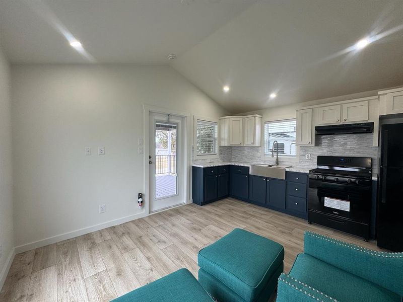 Furnished interior view inside a new home in , Eastland (Image 9).