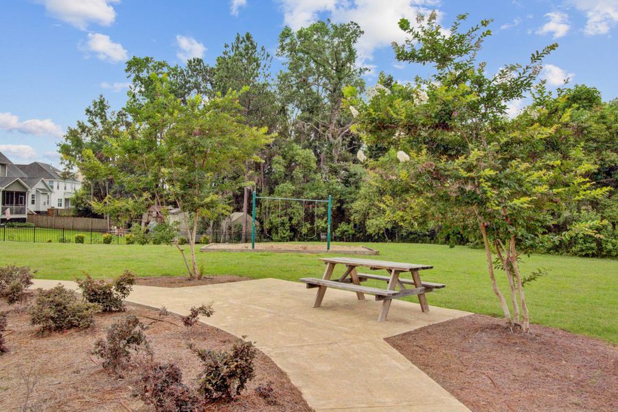 Community amenities in , Moncks Corner (Image 50).